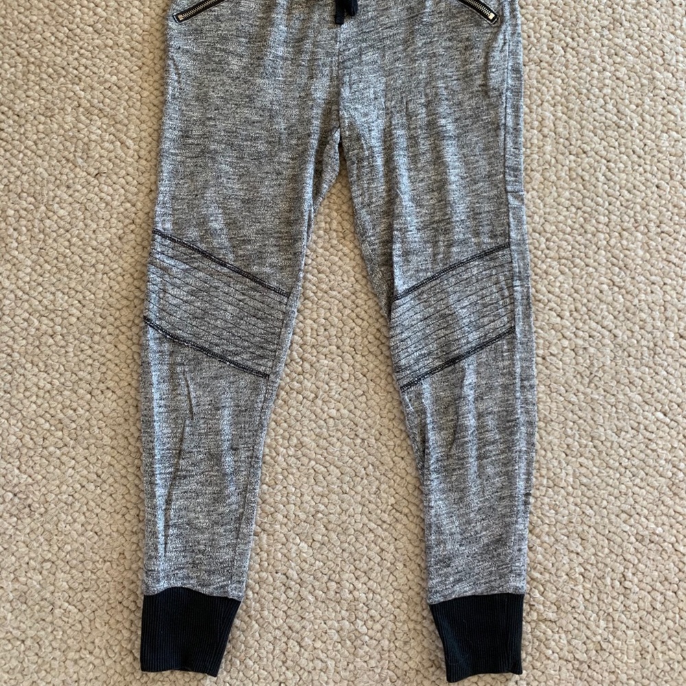 Joggers - Picture 2 of 3